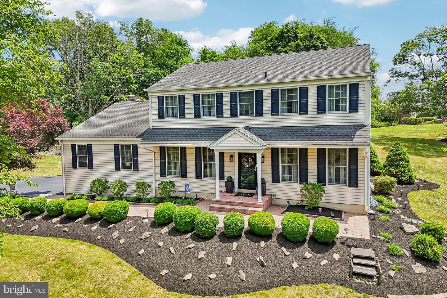 604 Gages Ln Property Photo 1