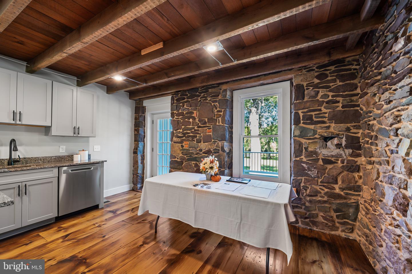 69 Cromby Rd Property Photo 7