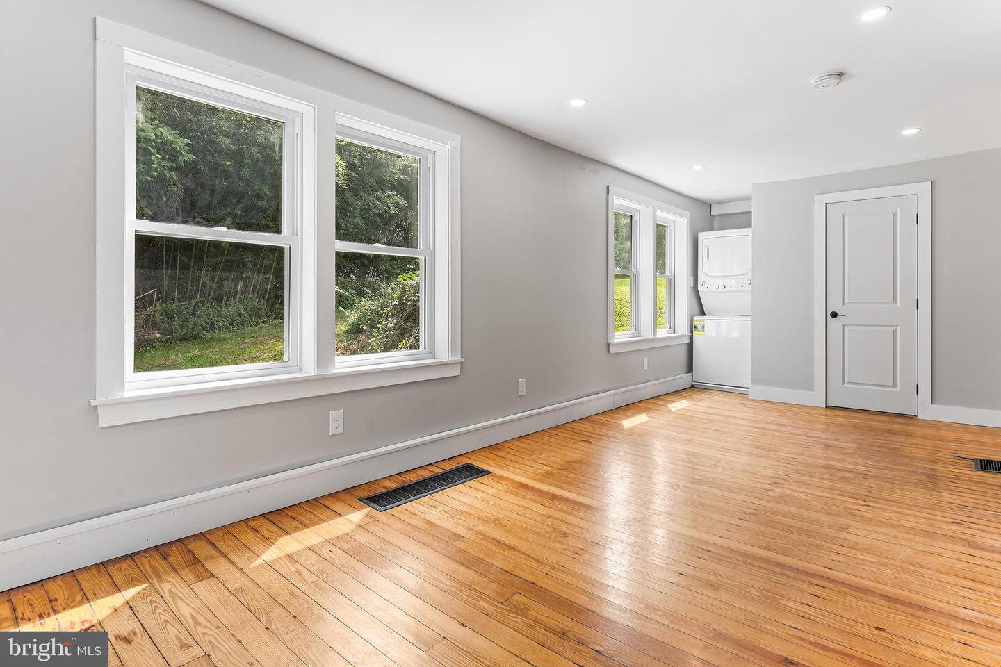69 Cromby Rd Property Photo 14