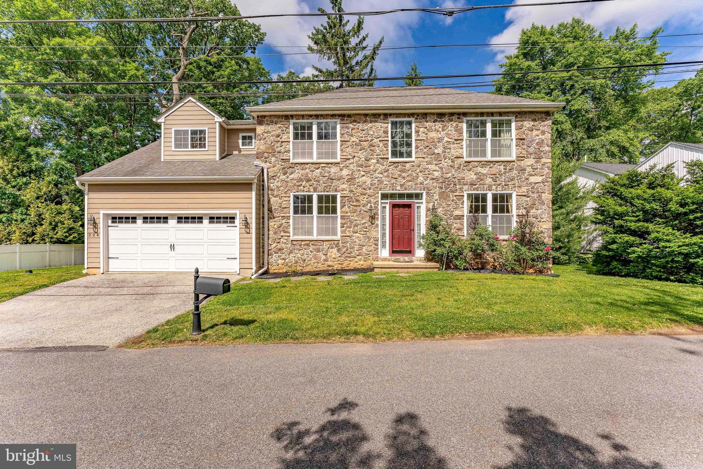 224 HEARN AVE