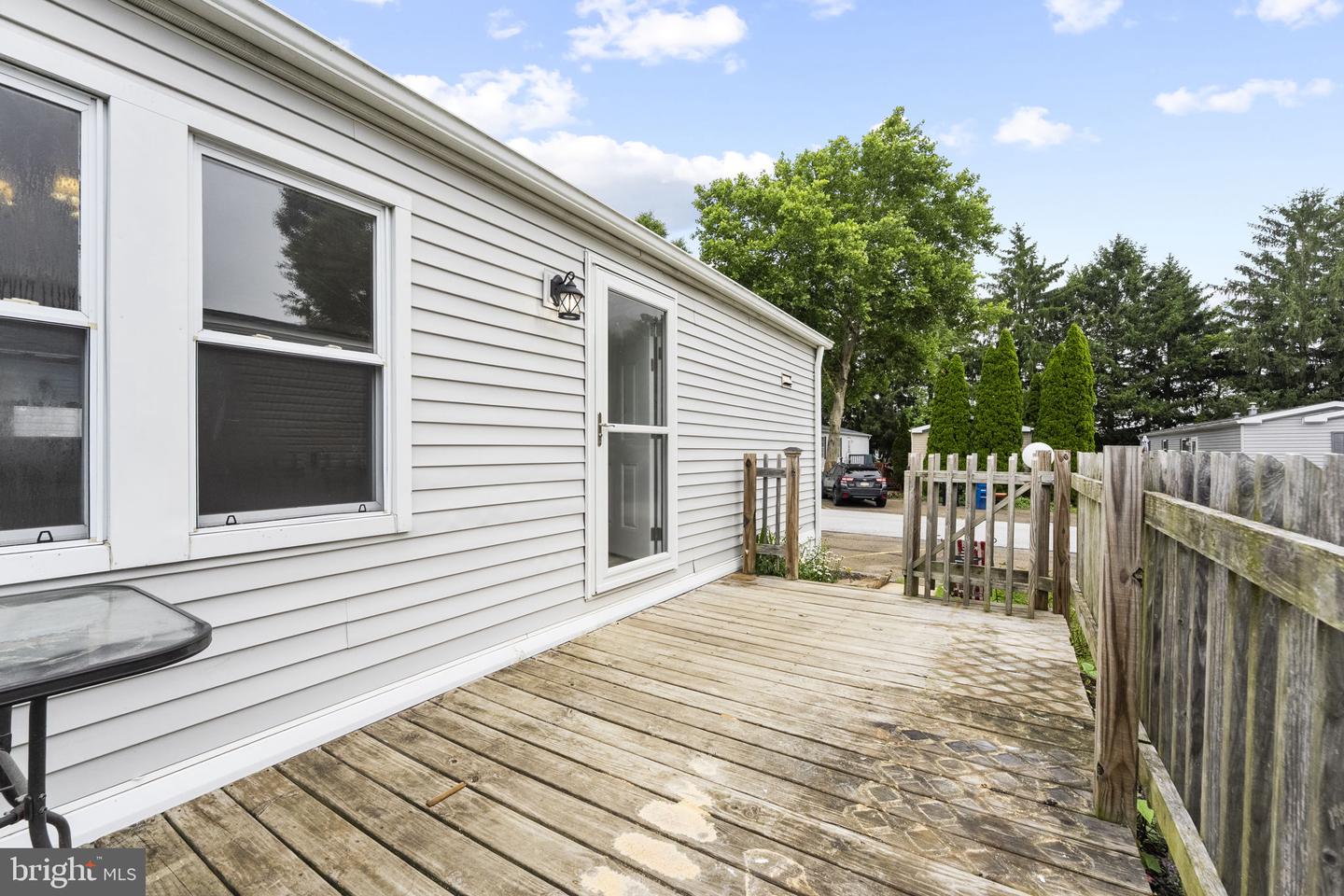 10 Vintage Ln Property Photo 6