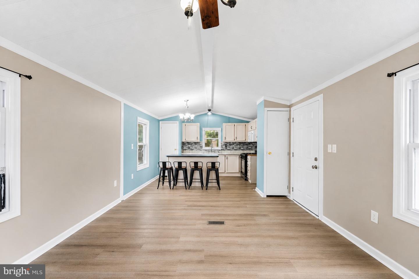 10 Vintage Ln Property Photo 13