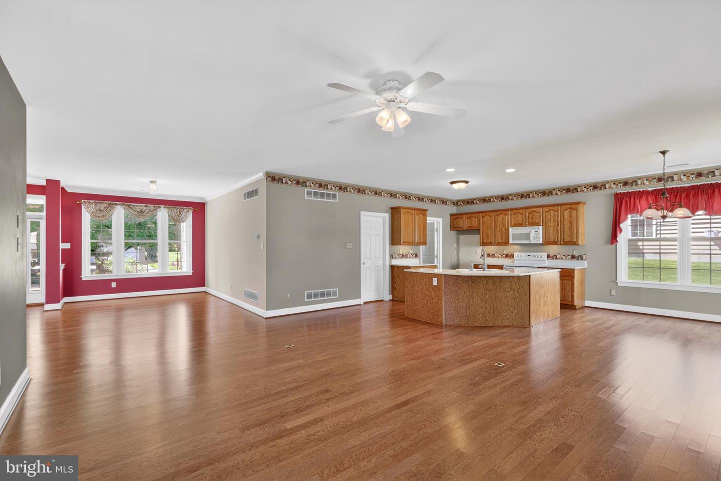 307 Sawgrass Ct Property Photo 4