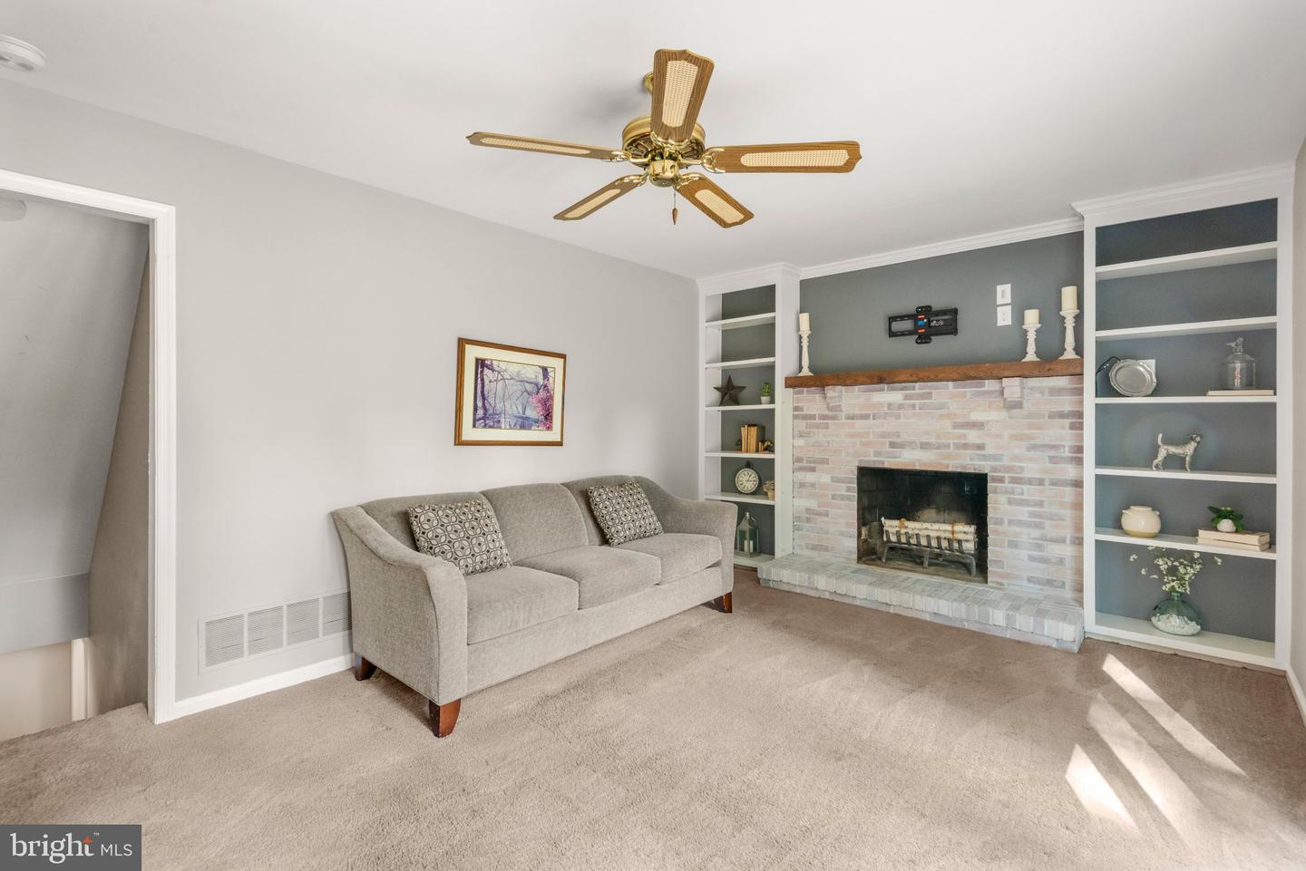 602 Lorient Dr Property Photo 8