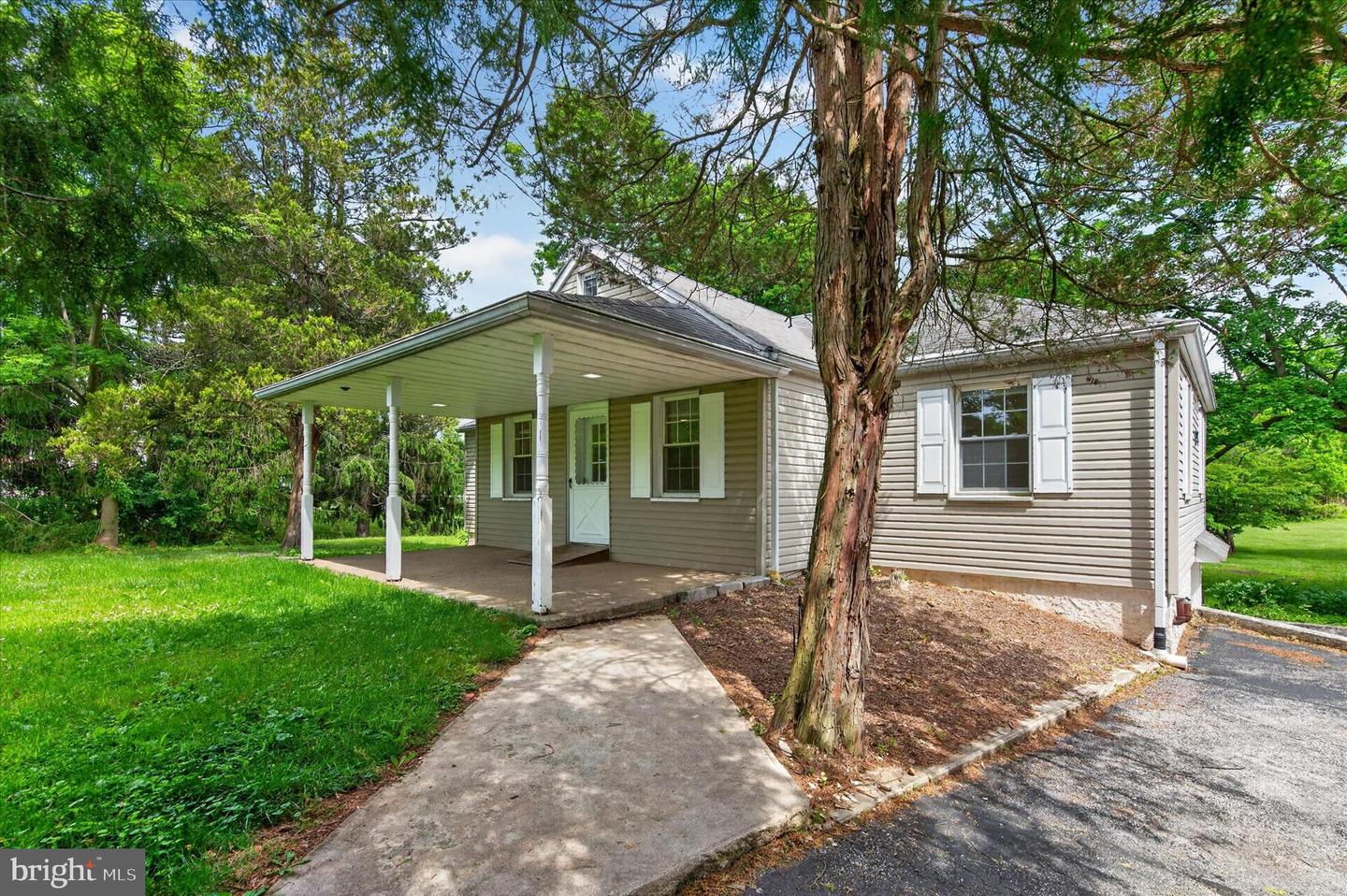 2680 Charlestown Rd Property Photo 1