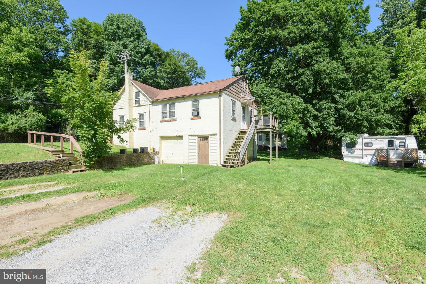 3846 Gap Newport Pike Property Photo 3