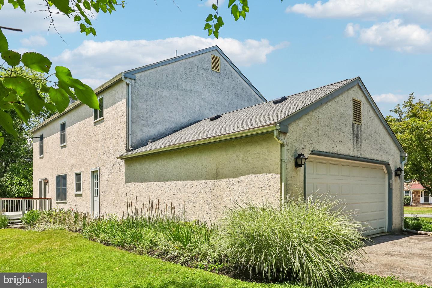 8 Long Dr Property Photo 7