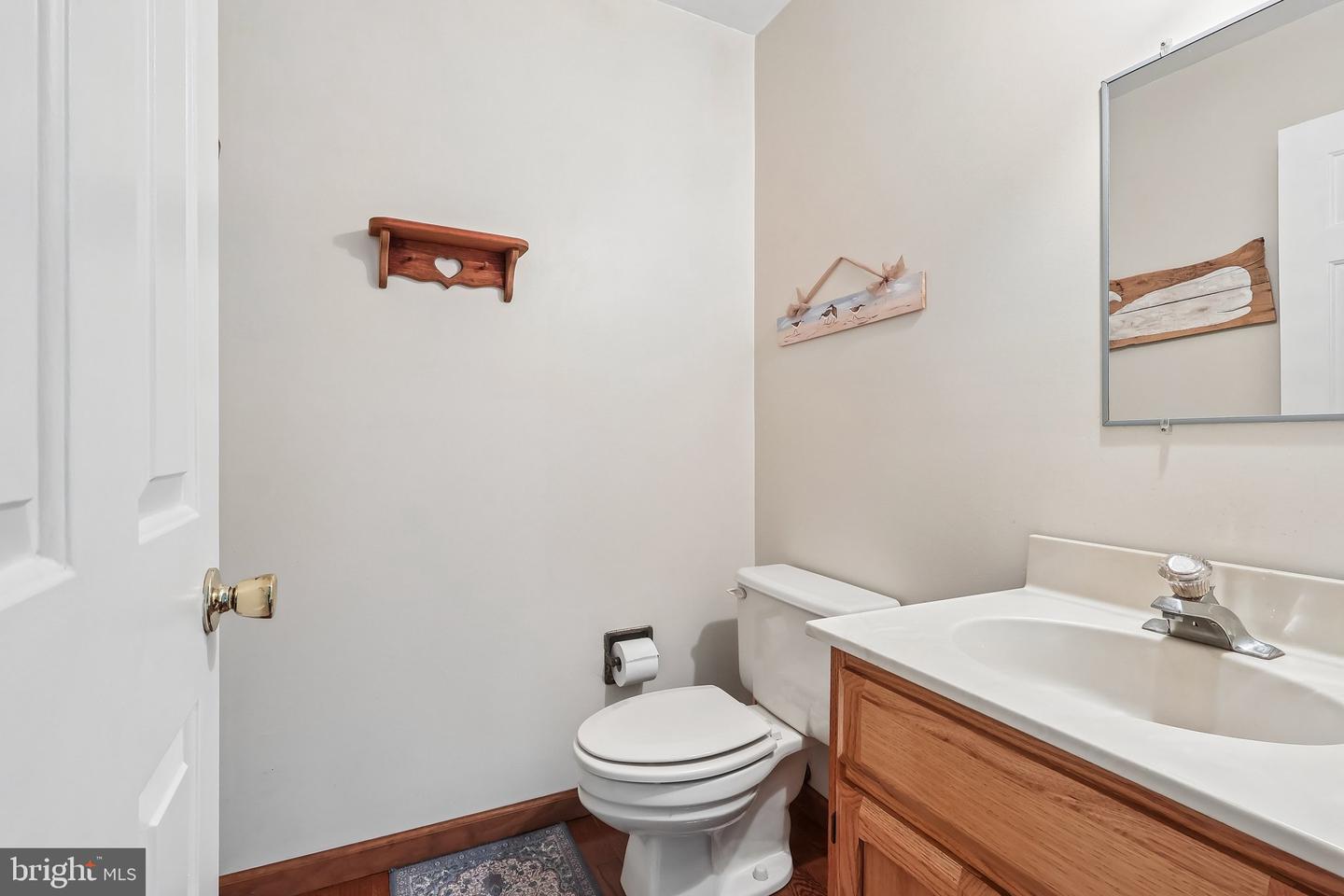 8 Long Dr Property Photo 27