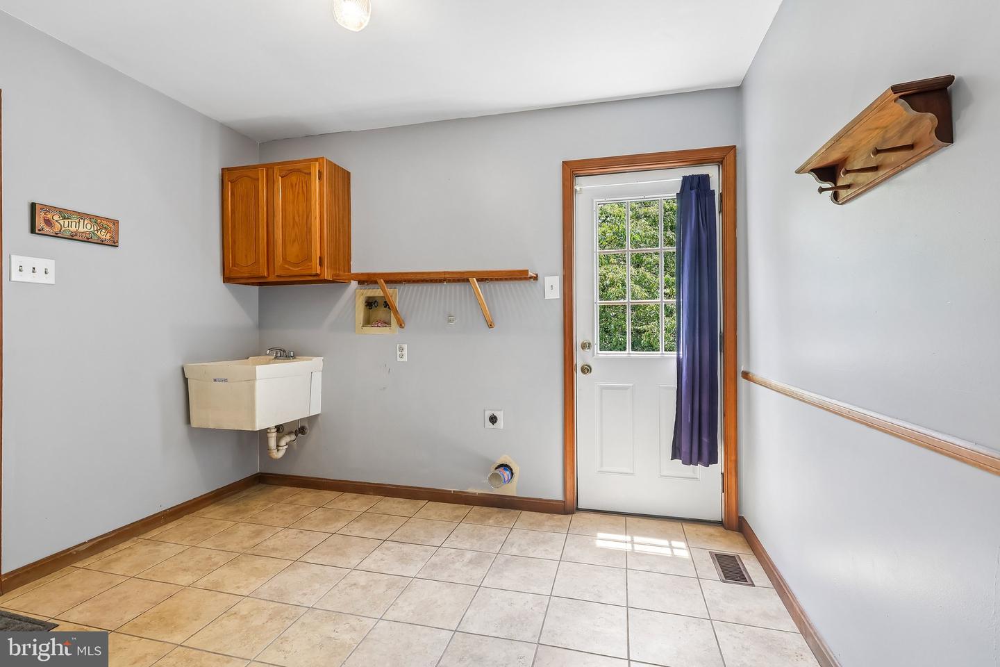 8 Long Dr Property Photo 30