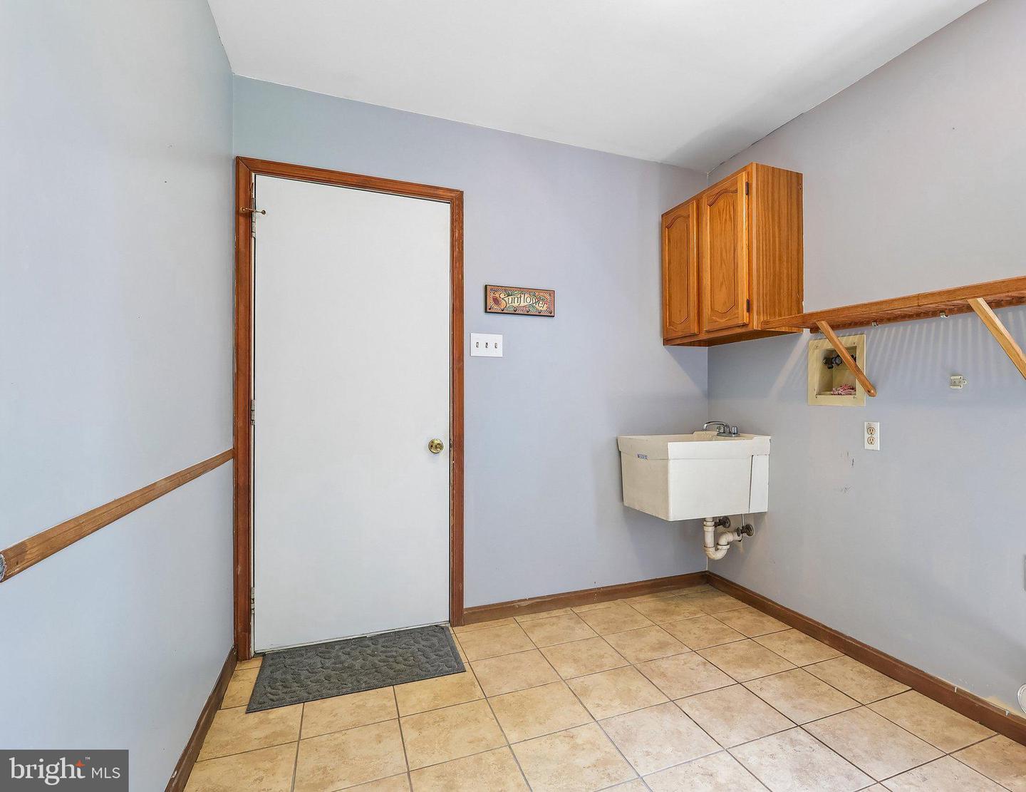 8 Long Dr Property Photo 31