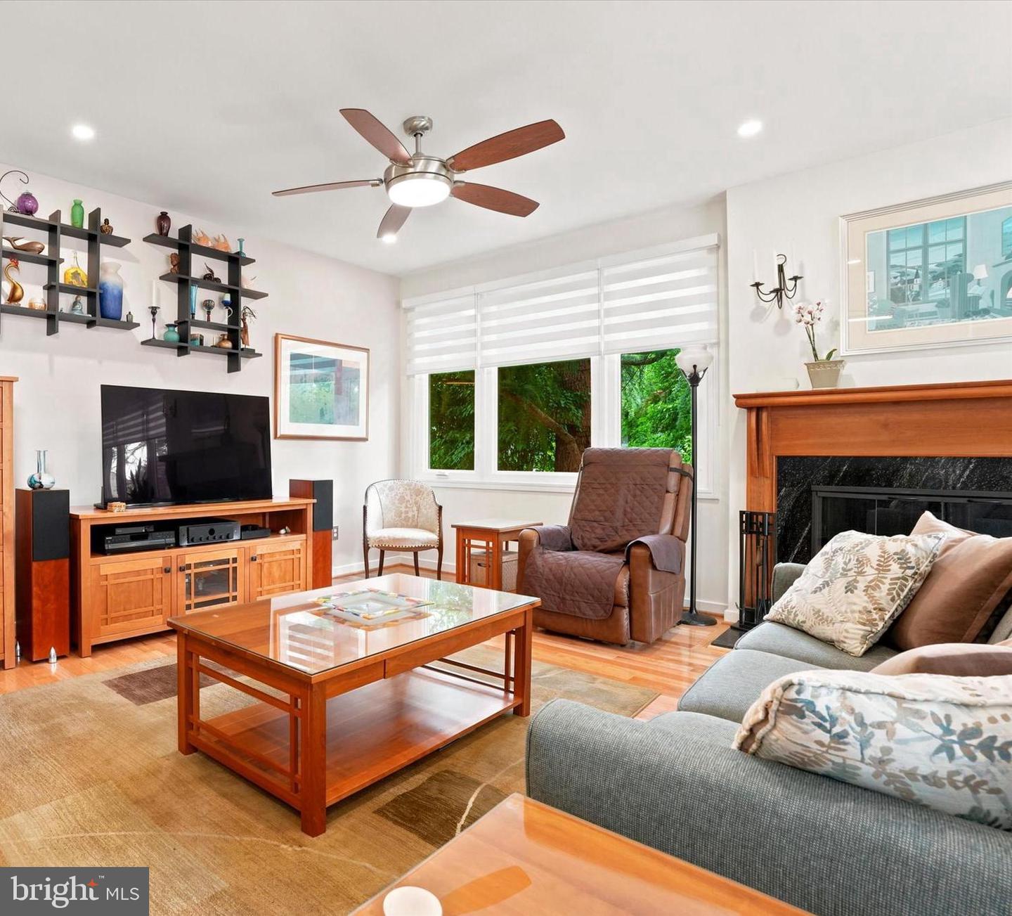 4 Dezac Property Photo 5