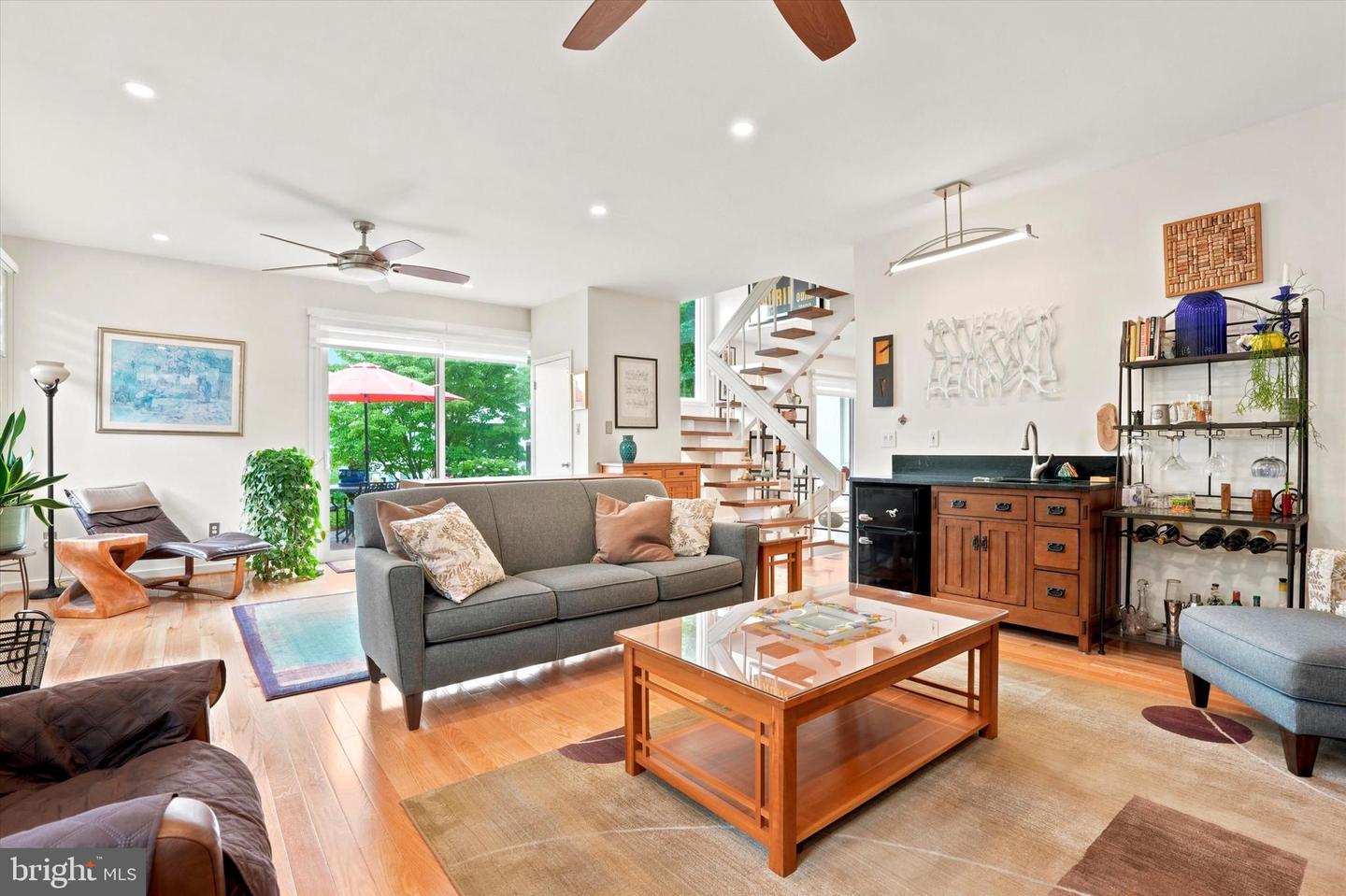4 Dezac Property Photo 9