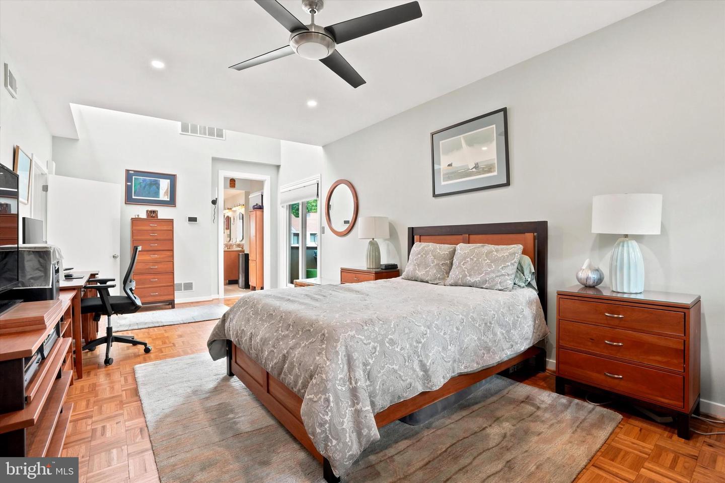 4 Dezac Property Photo 18