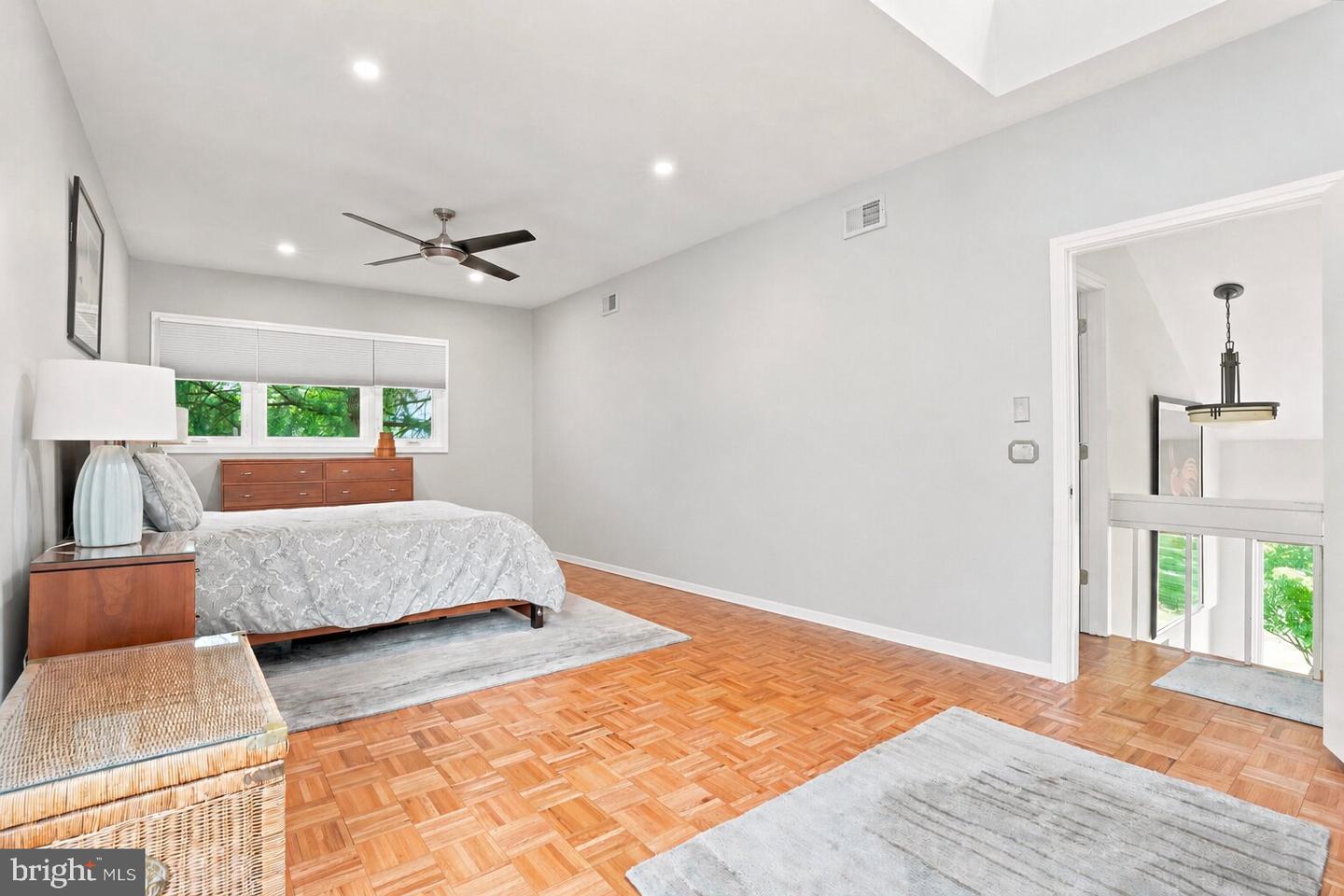 4 Dezac Property Photo 19