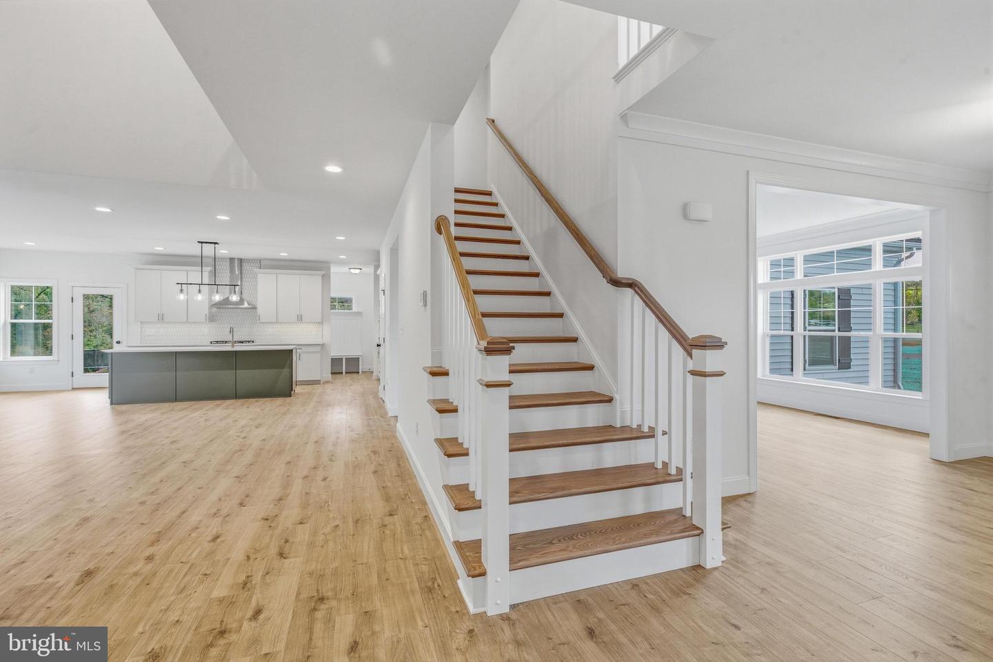 1213 Martlet Rise Property Photo 9