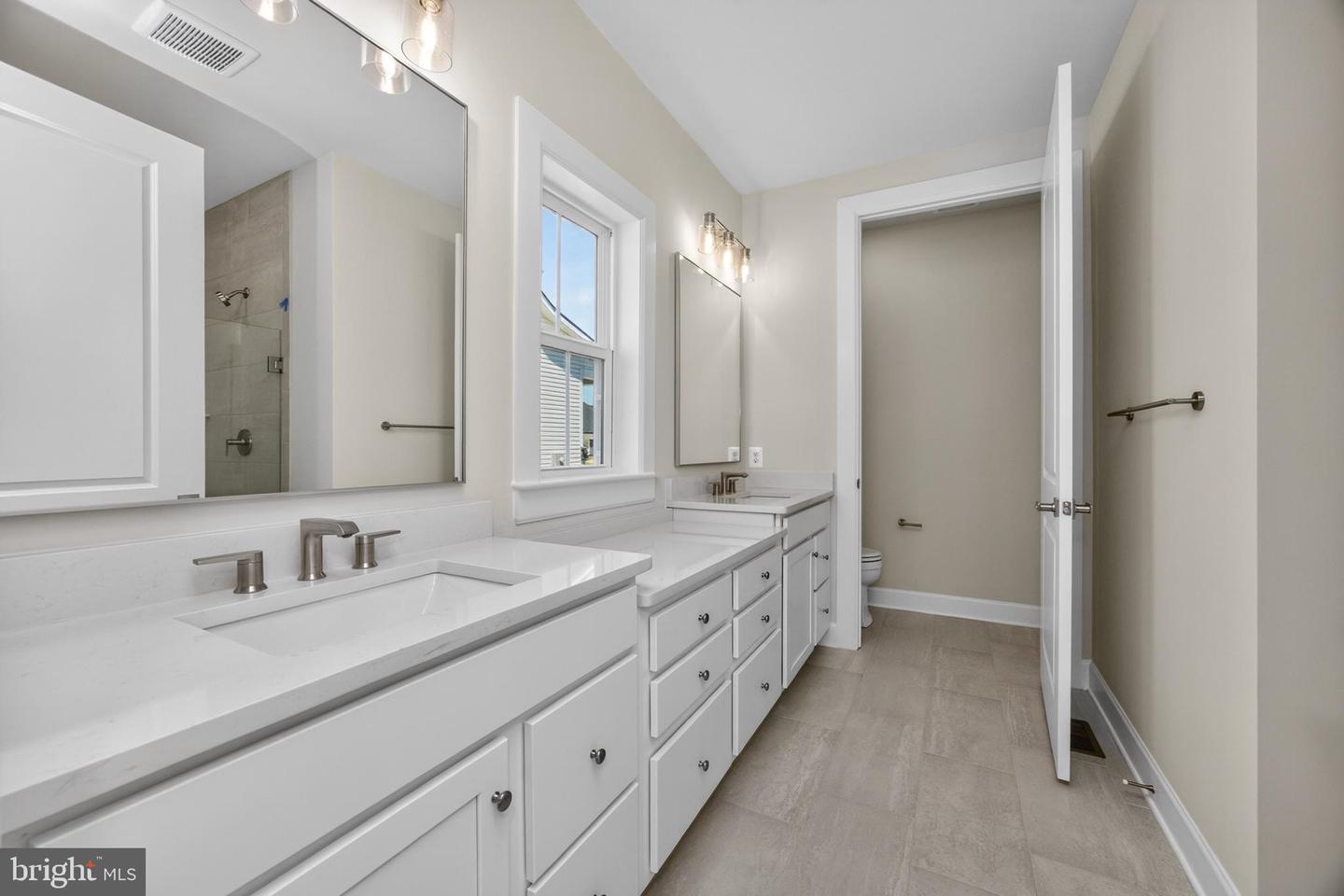 1458 Hydrangea Way Property Photo 13