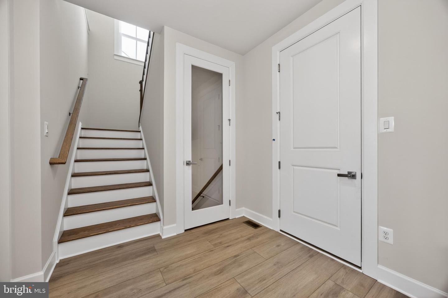 1458 Hydrangea Way Property Photo 18