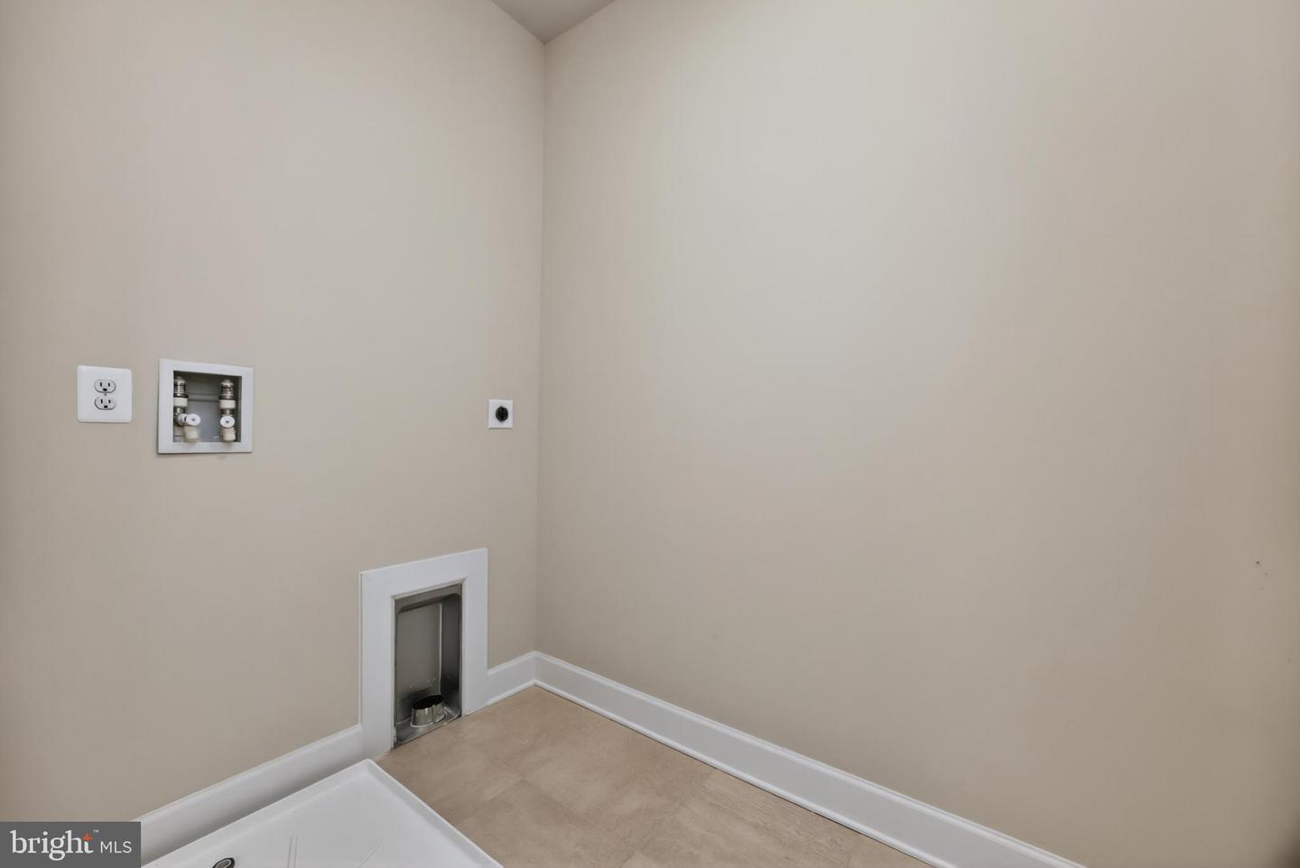 1458 Hydrangea Way Property Photo 19