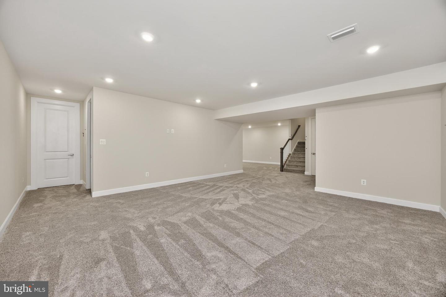 1458 Hydrangea Way Property Photo 29