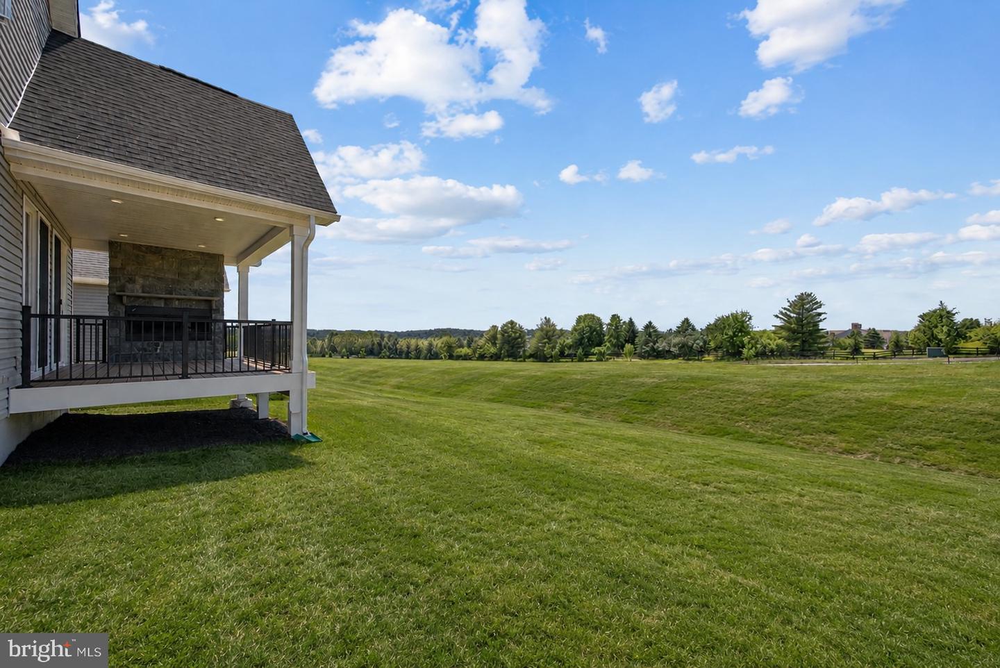 1458 Hydrangea Way Property Photo 33