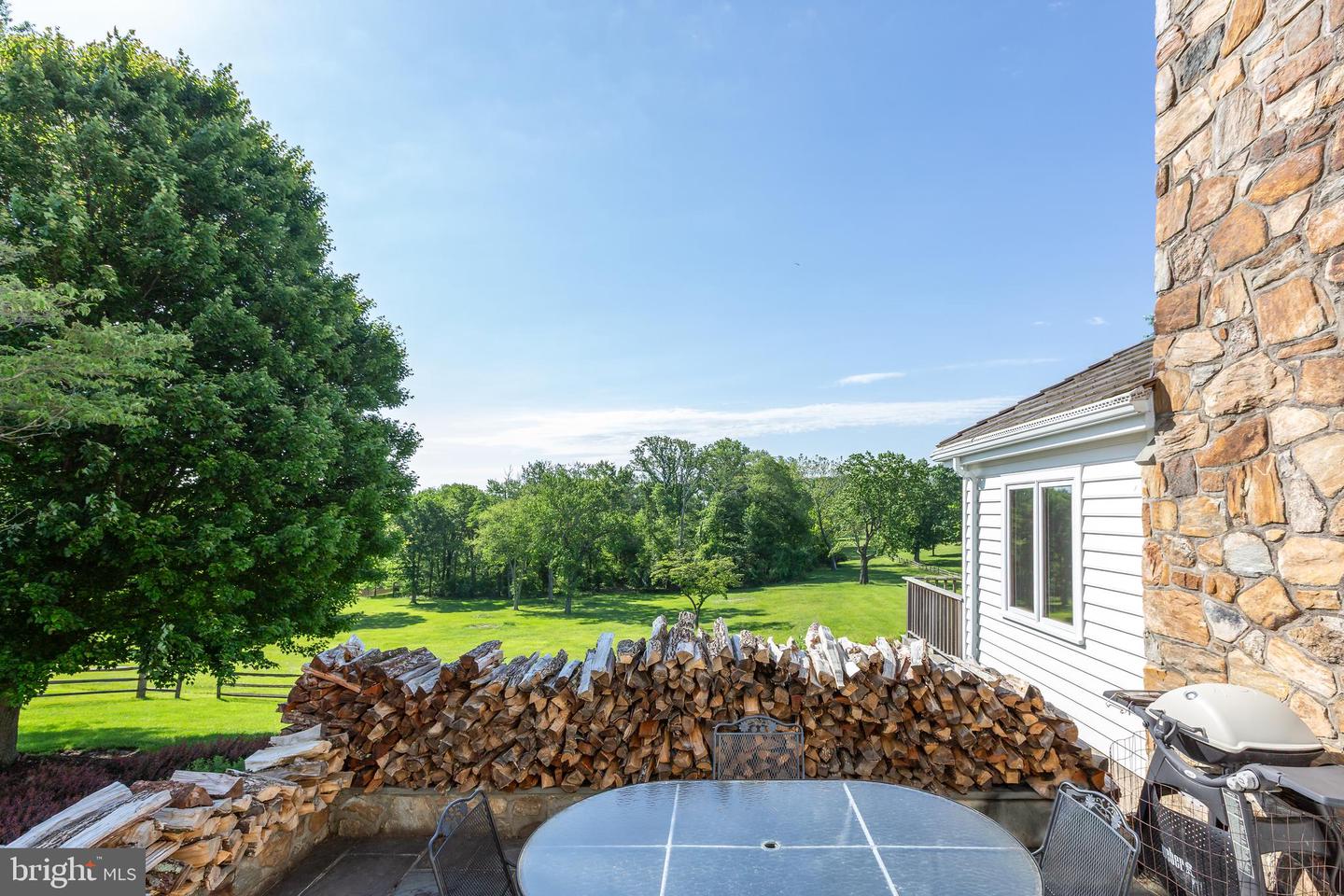 137 Davis Rd Property Photo 45