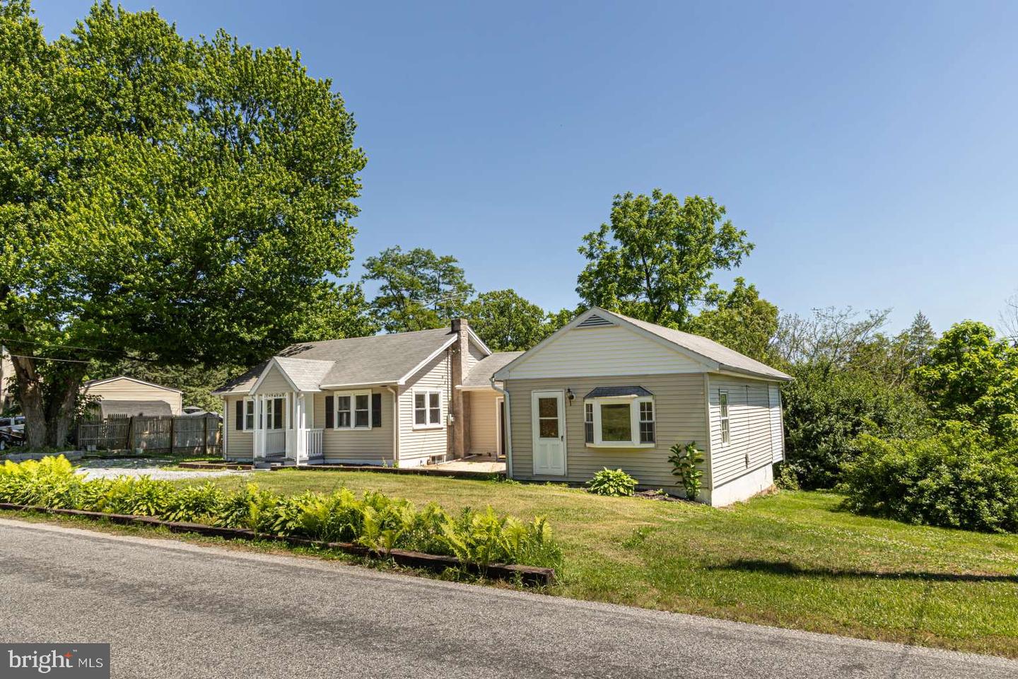 3392 Upper Valley Rd Property Photo 2