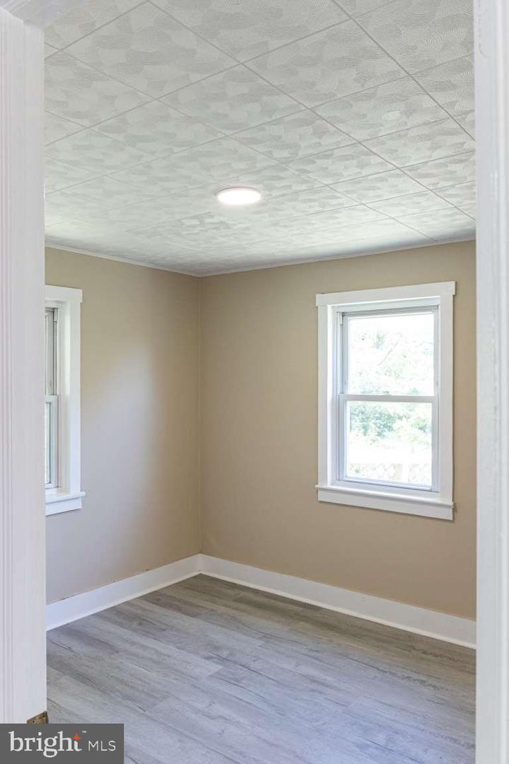 3392 Upper Valley Rd Property Photo 10