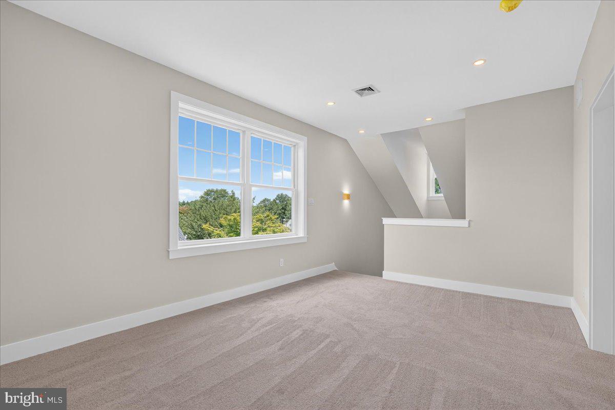 440 Highland Ave Property Photo 64