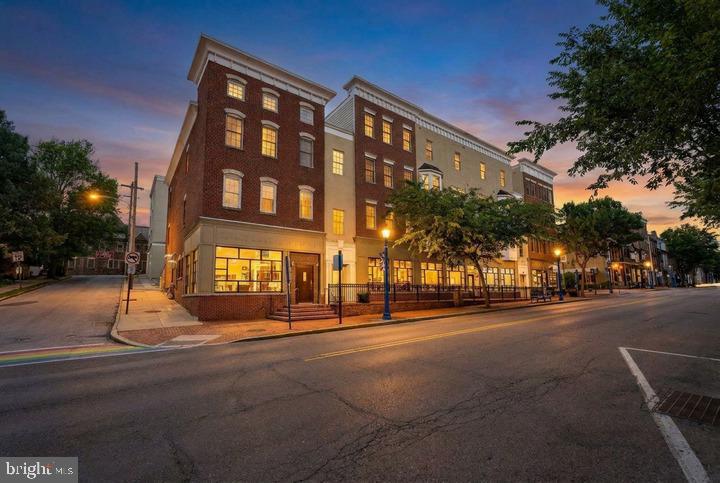 136 BRIDGE ST #302