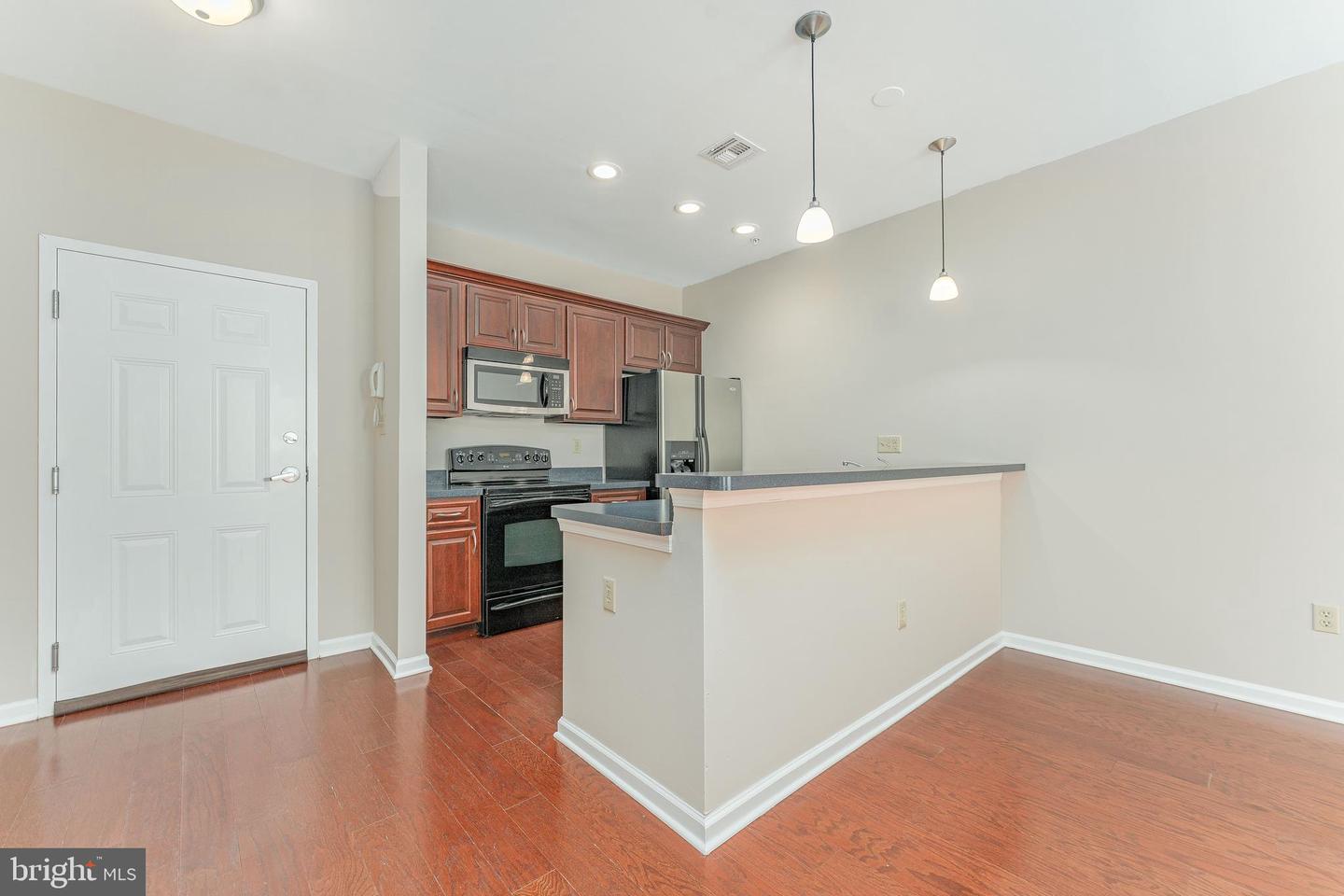 136 Bridge St #302 Property Photo 4
