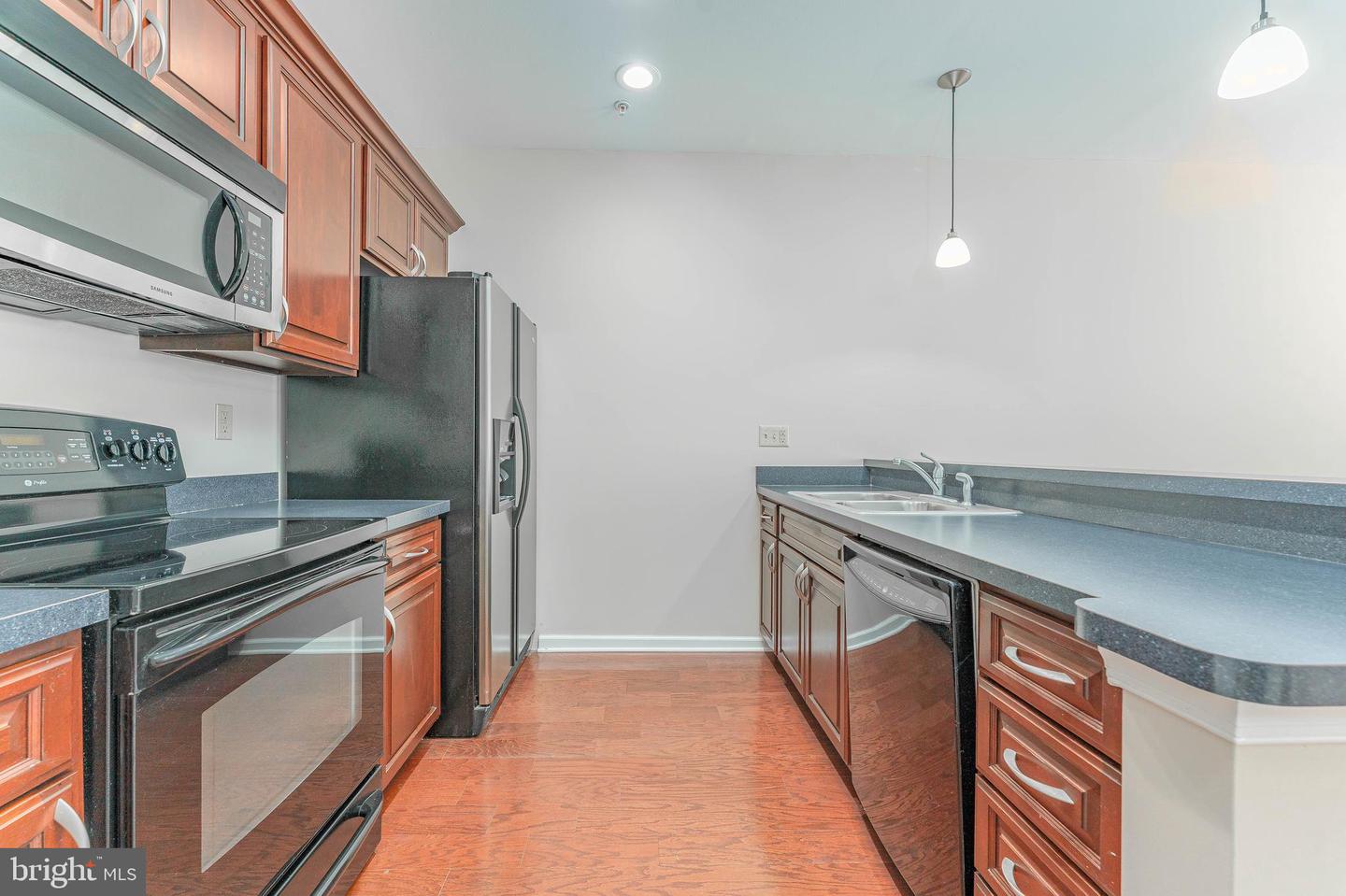 136 Bridge St #302 Property Photo 6