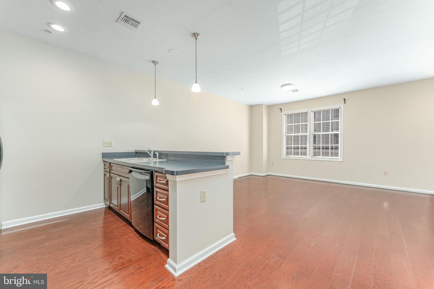 136 Bridge St #302 Property Photo 10