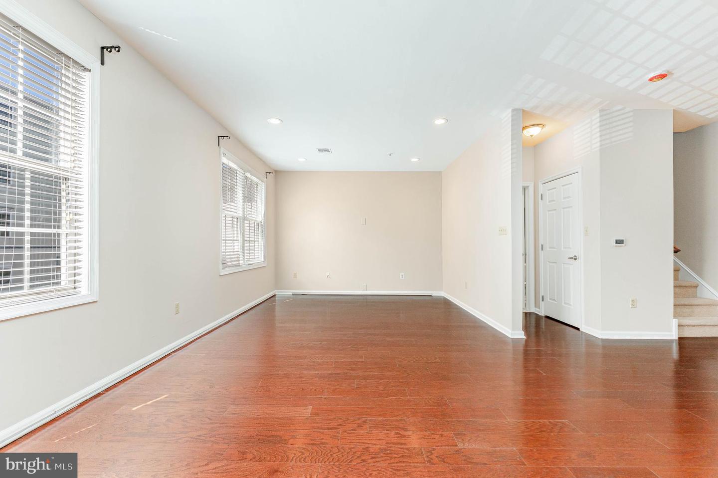 136 Bridge St #302 Property Photo 13