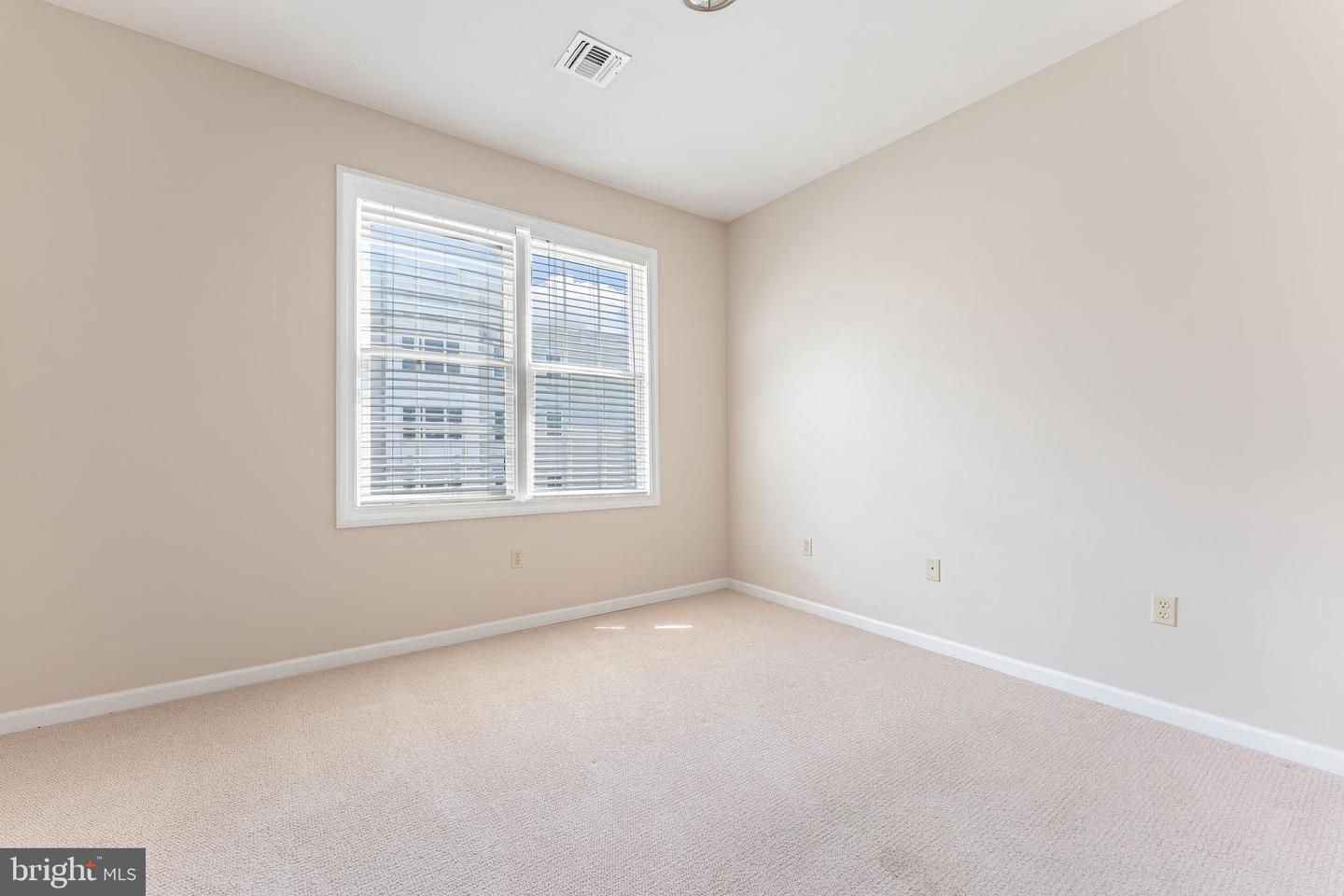 136 Bridge St #302 Property Photo 22
