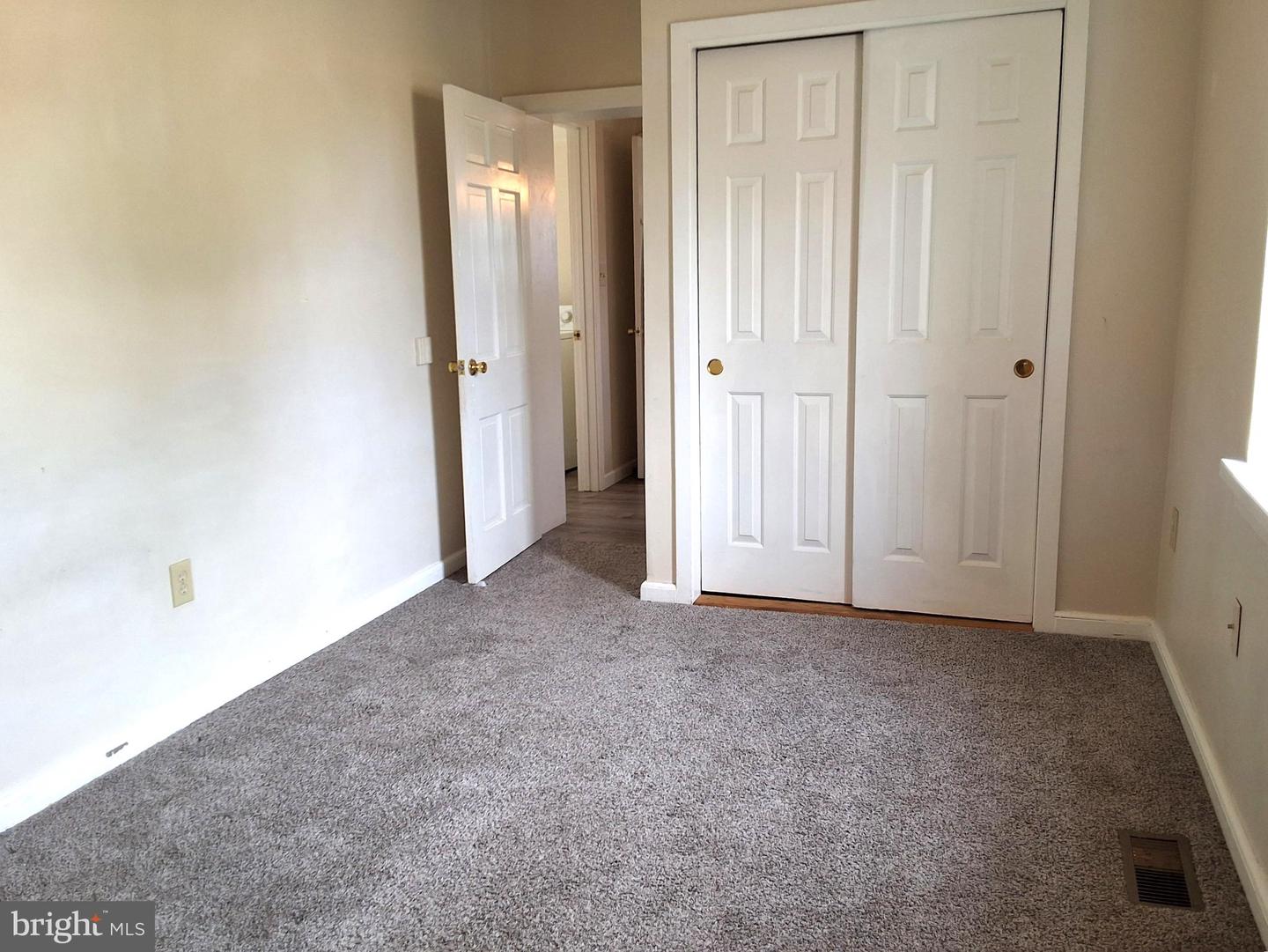 100 S Church St #2 Property Photo 10