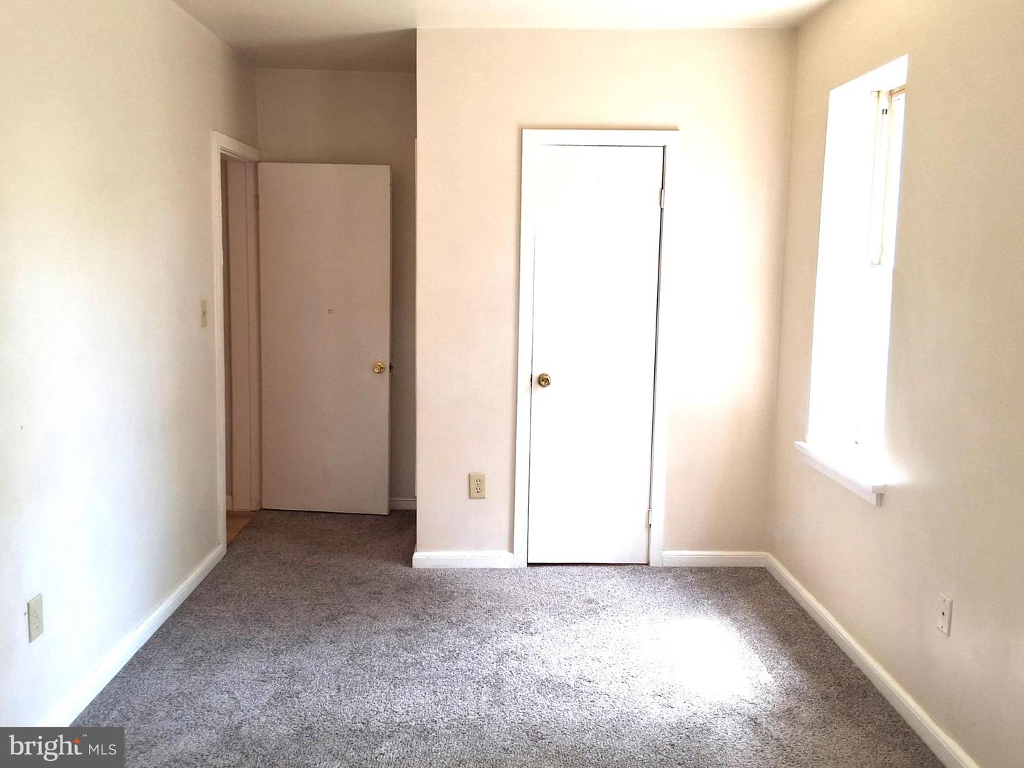 100 S Church St #2 Property Photo 12