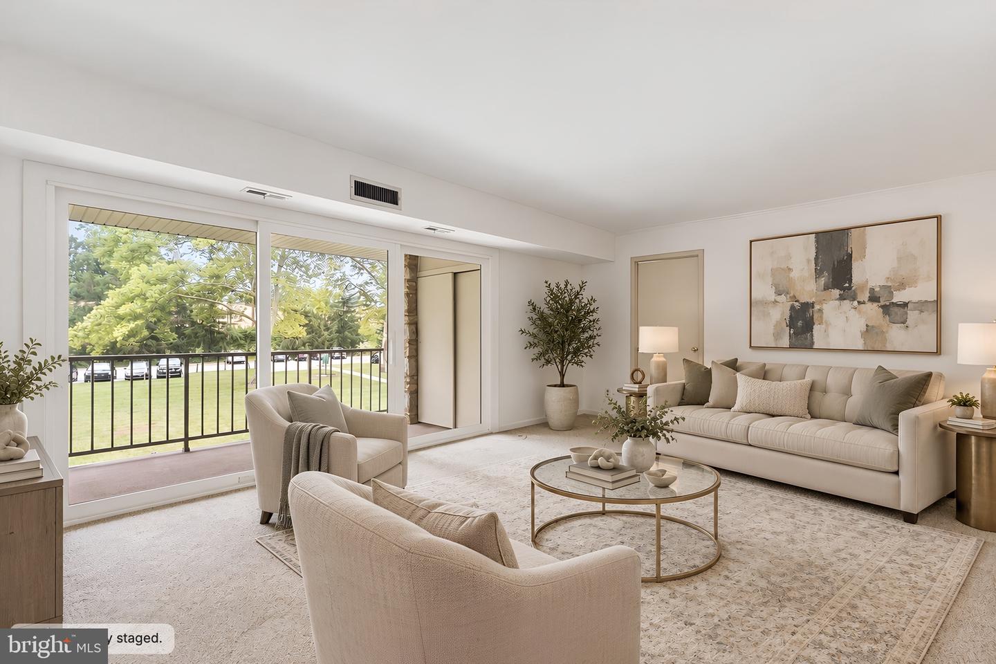 355 DRUMMERS LN #355 Property Photo 1