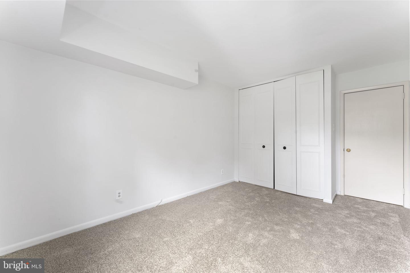 355 Drummers Ln #355 Property Photo 10