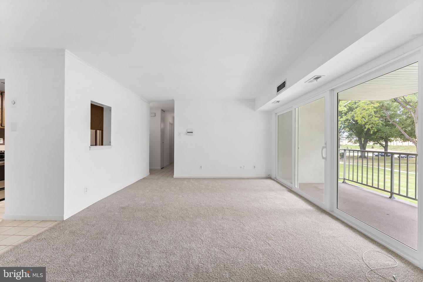 355 Drummers Ln #355 Property Photo 20