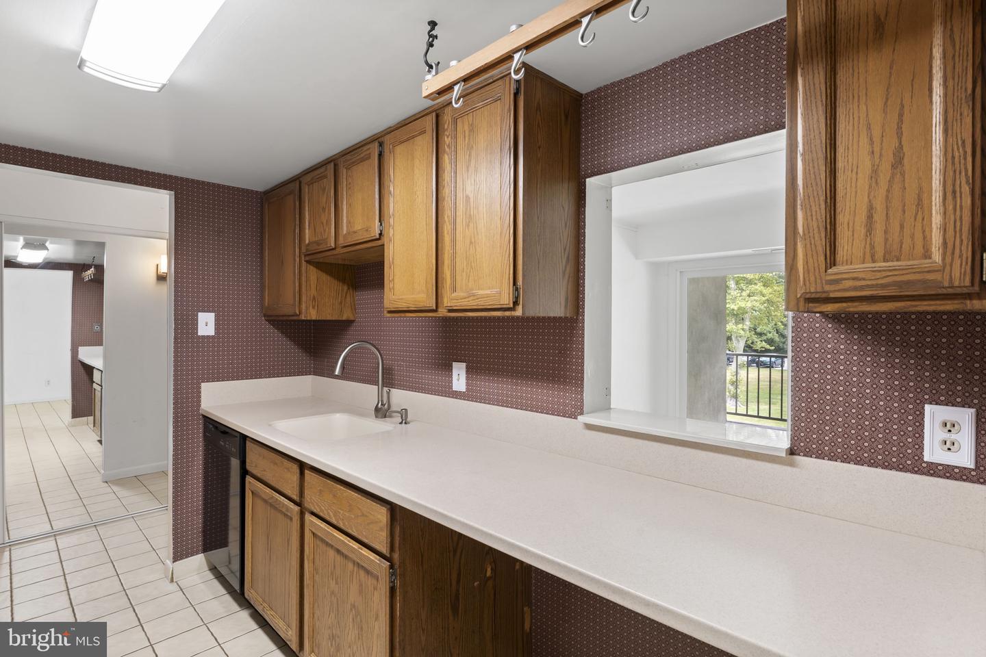 355 Drummers Ln #355 Property Photo 28