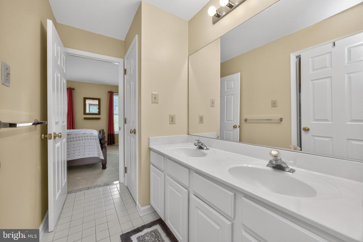 904 Victoria Ct Property Photo 38