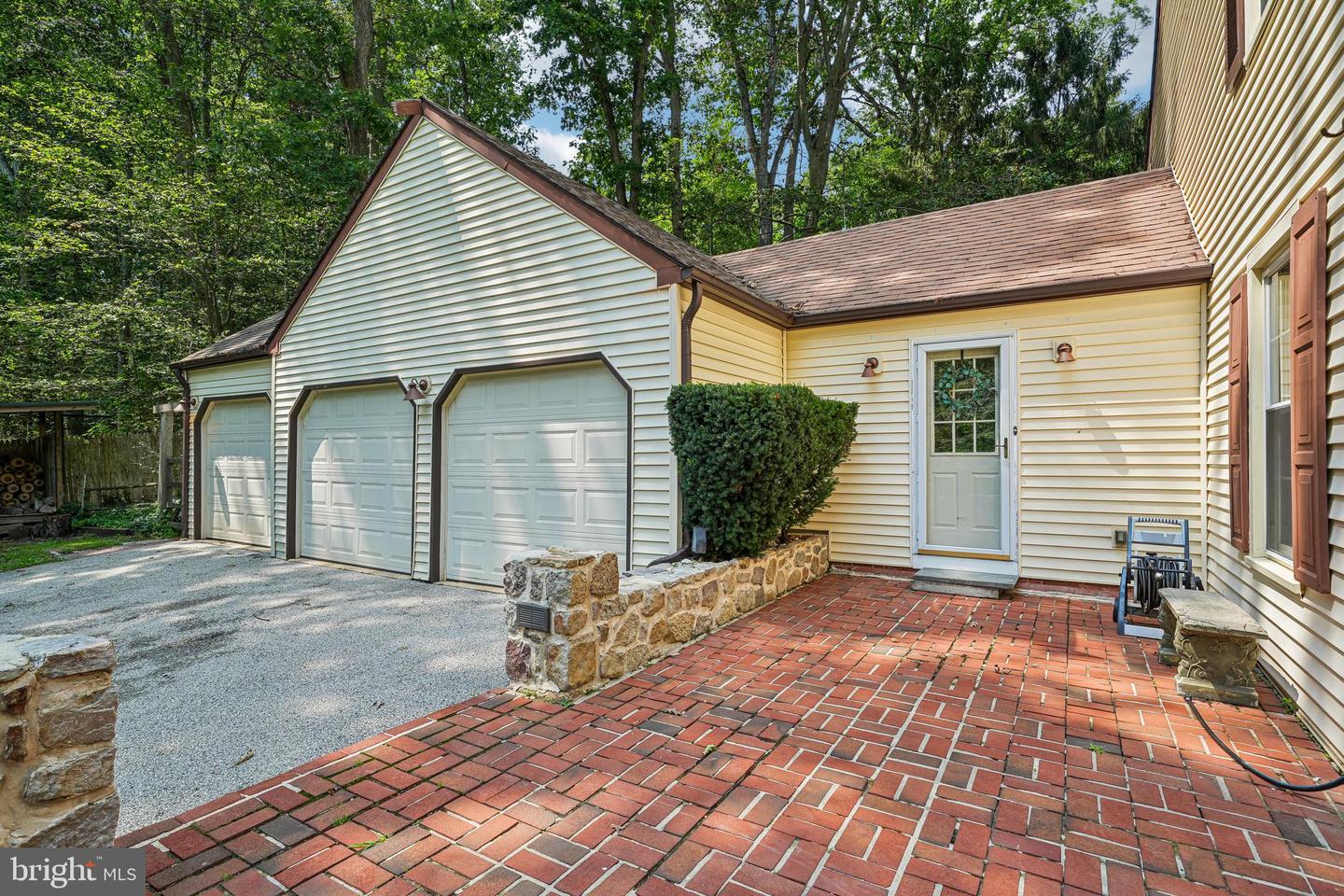 512 Conestoga Rd Property Photo 7