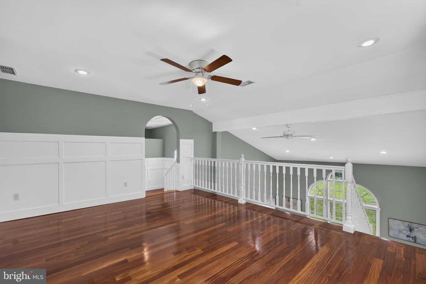 1364 College Hill Dr Property Photo 14