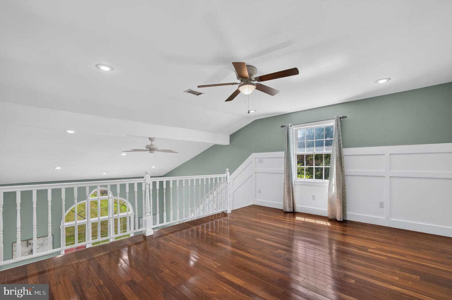 1364 College Hill Dr Property Photo 15