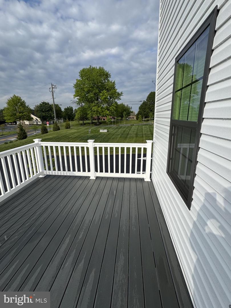 100 Arcadia Way Property Photo 3