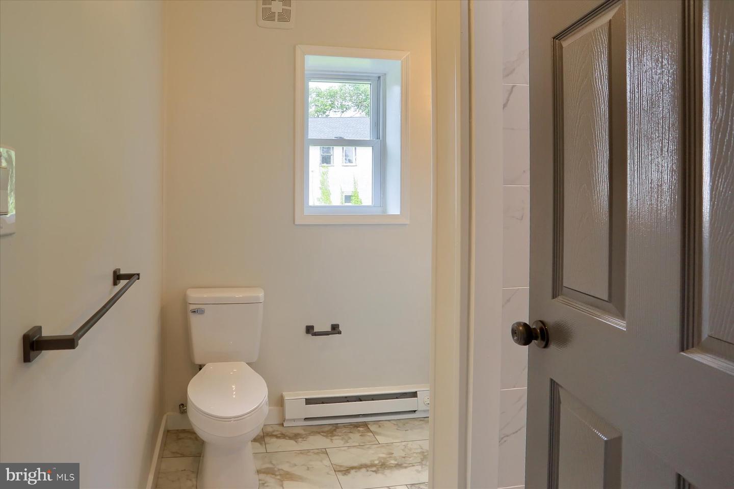 907 George St Property Photo 15