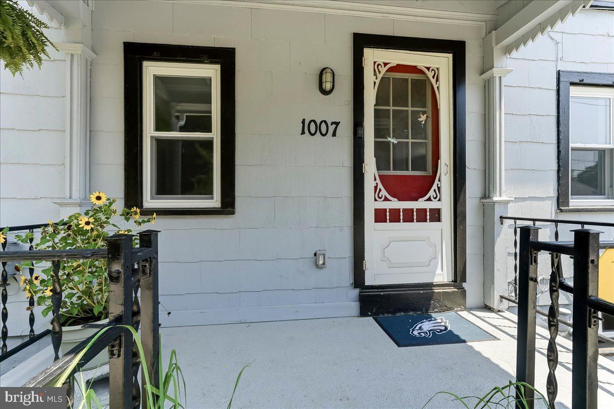 1007 Livingston Ave Property Photo 1