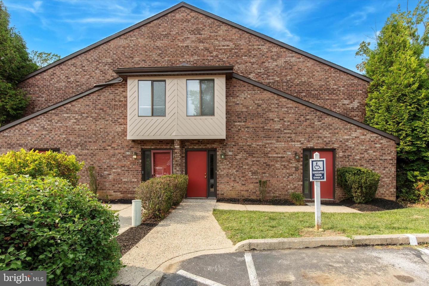 702 Mountainview Dr #702 Property Photo 1