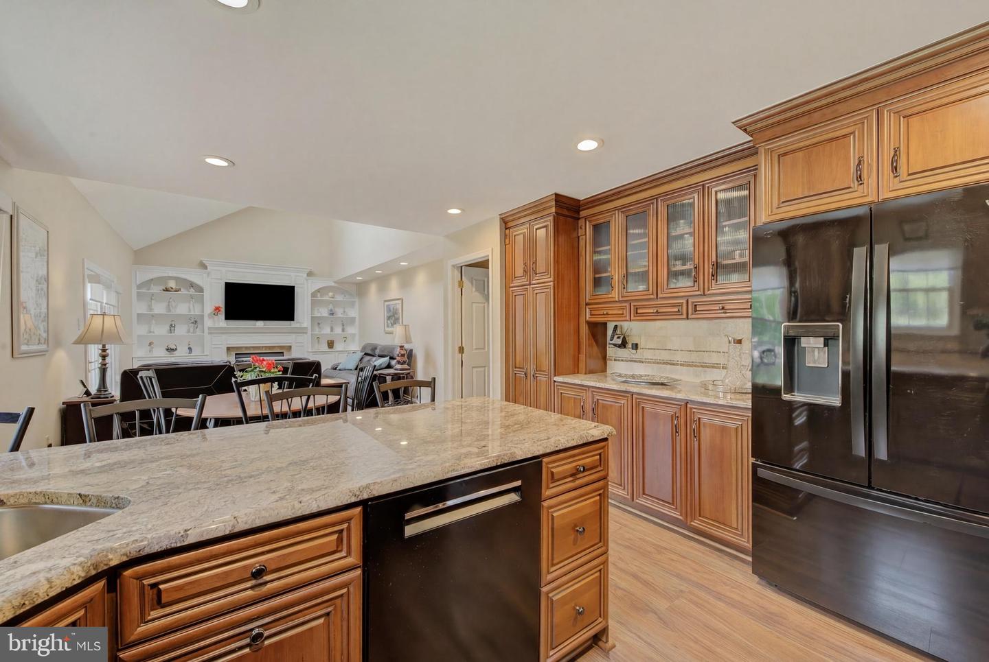 412 Deep Willow Dr Property Photo 12