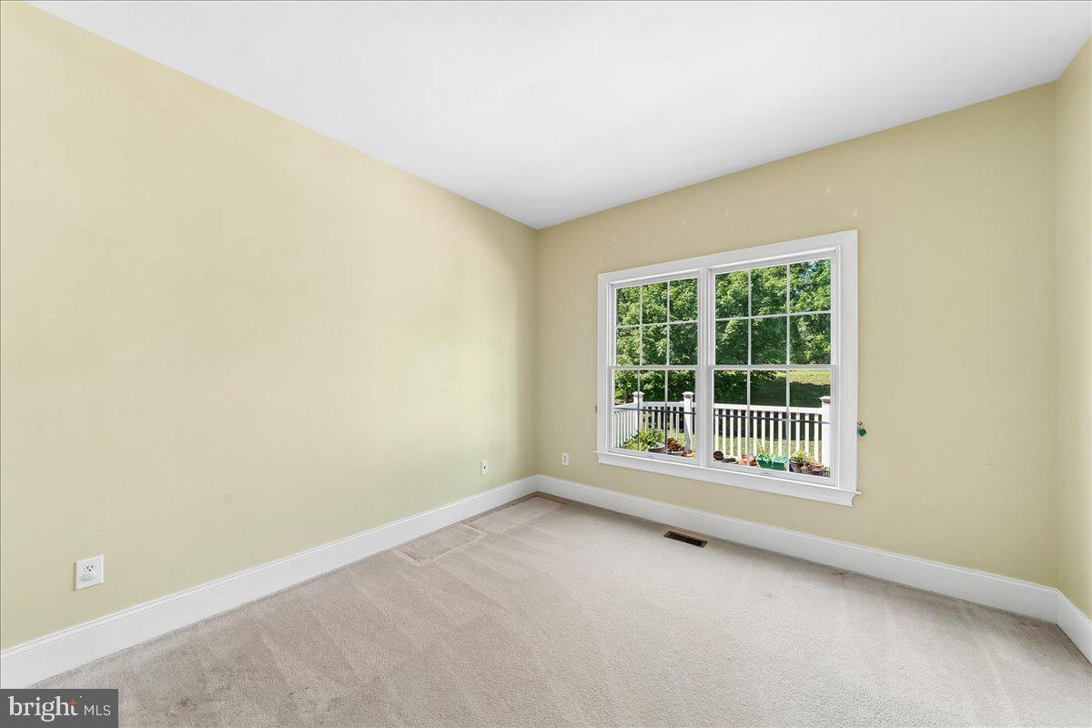 609 Winston Ln Property Photo 15